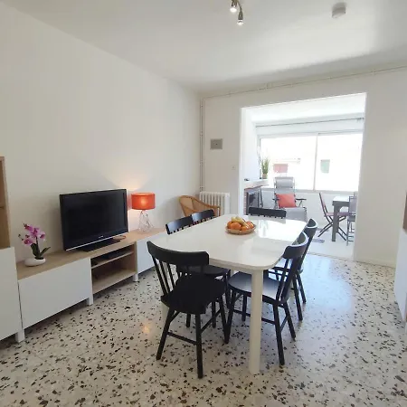 Holiday home Maison T4 Lumineuse Avec Jardin, A 10 Min Des Thermes, Classee 3 Etoiles, Centre-ville De - Fr-1-503-164 Balaruc-les-Bains
