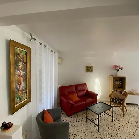 Holiday home Maison T4 Lumineuse Avec Jardin, A 10 Min Des Thermes, Classee 3 Etoiles, Centre-ville De - Fr-1-503-164